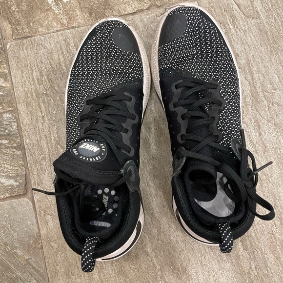 Nike Joyride Run Flyknit Women's size 8.5 used good condition - Picture 2 of 6